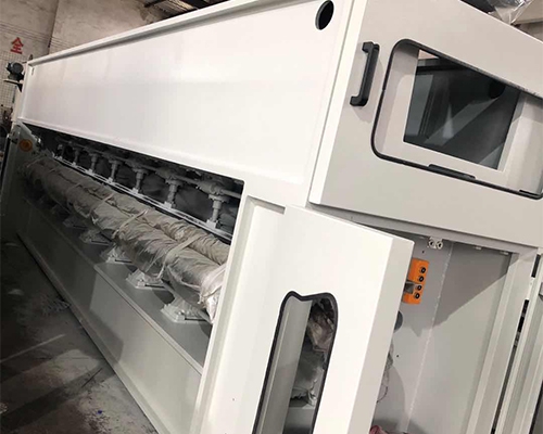 Cotton feeder